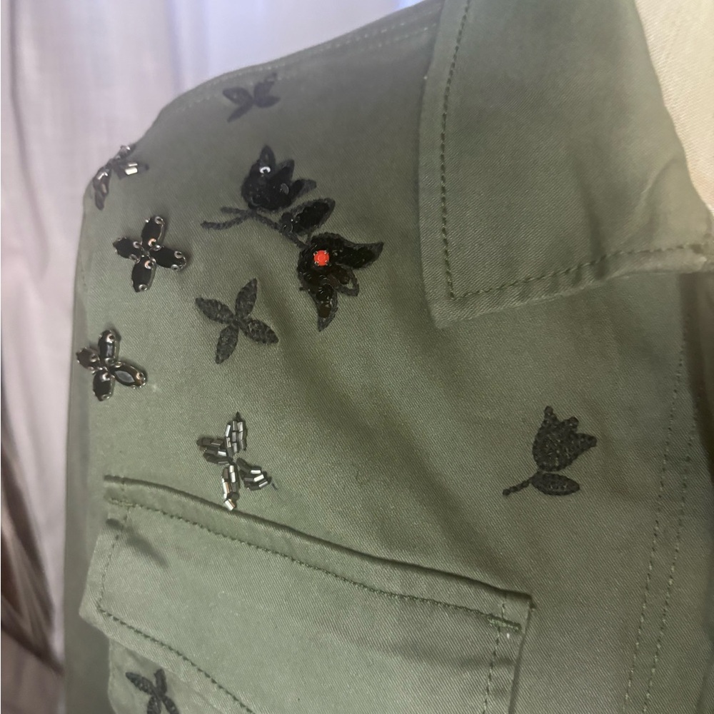 Scripted Embellished Green Jacket - Picture 2 of 10
